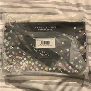 MJ Corp Toa Toiletry case